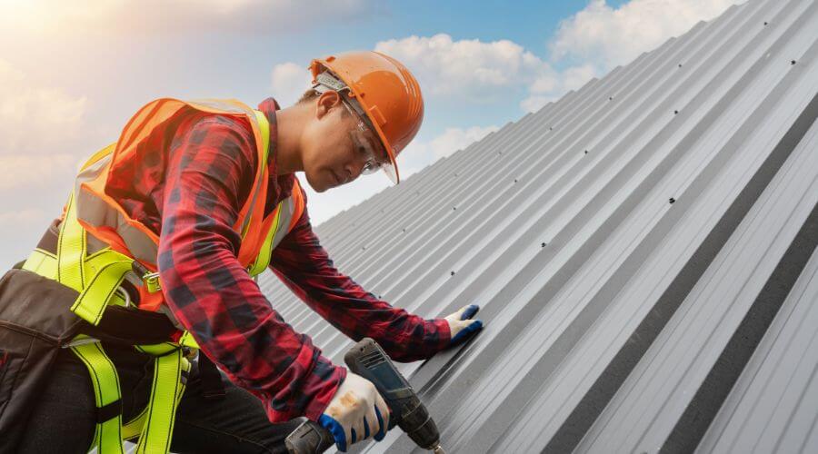 Professional gutter cleaning in Checotah, OK